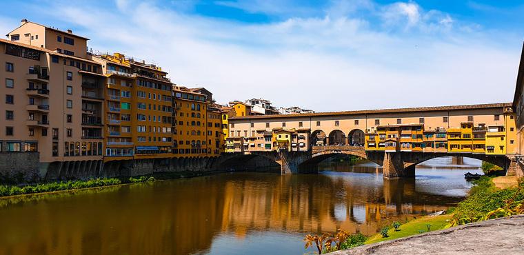 Panoramic view of Ponte Vecchio, Florence
